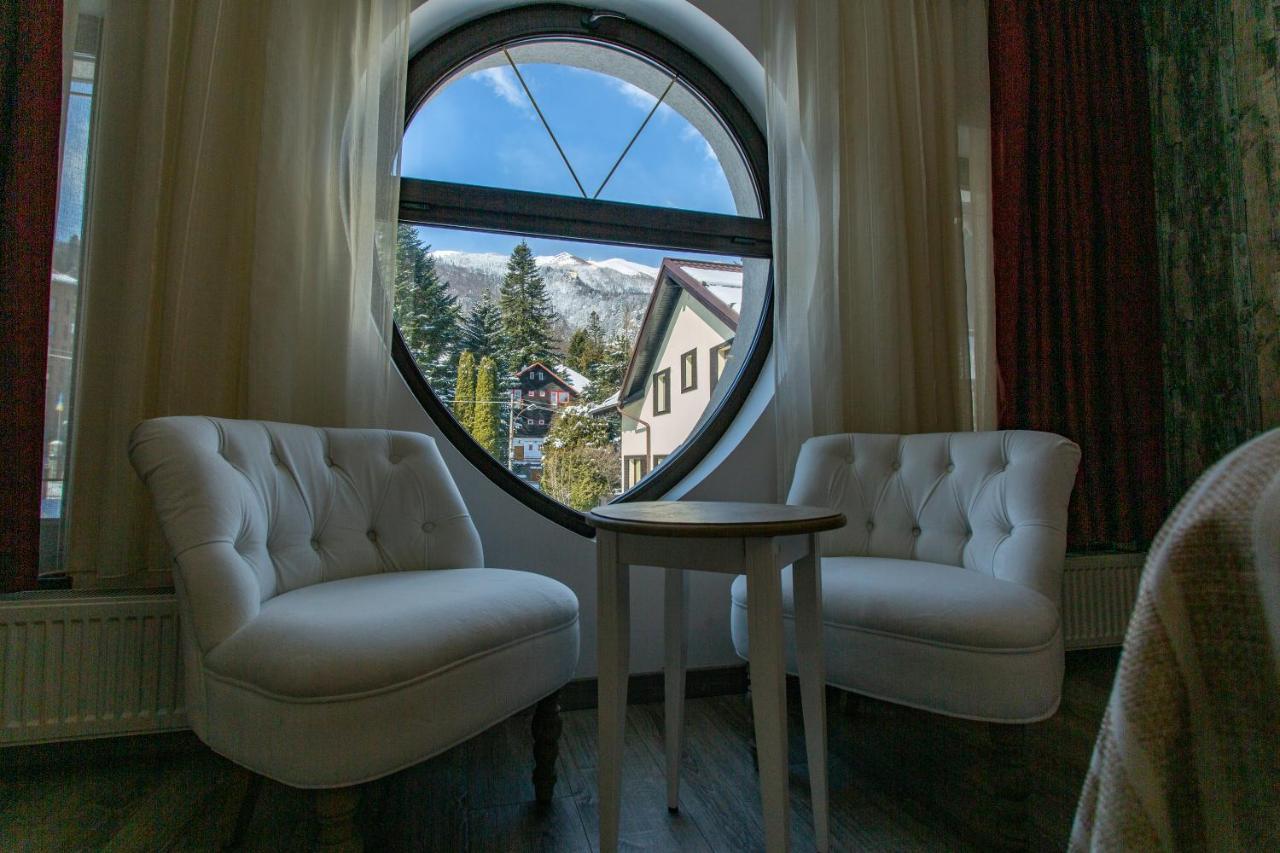 Pensiunea Carmen'S Mansion B Сіная Екстер'єр фото