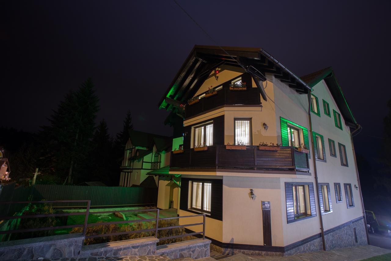 Pensiunea Carmen'S Mansion B Сіная Екстер'єр фото